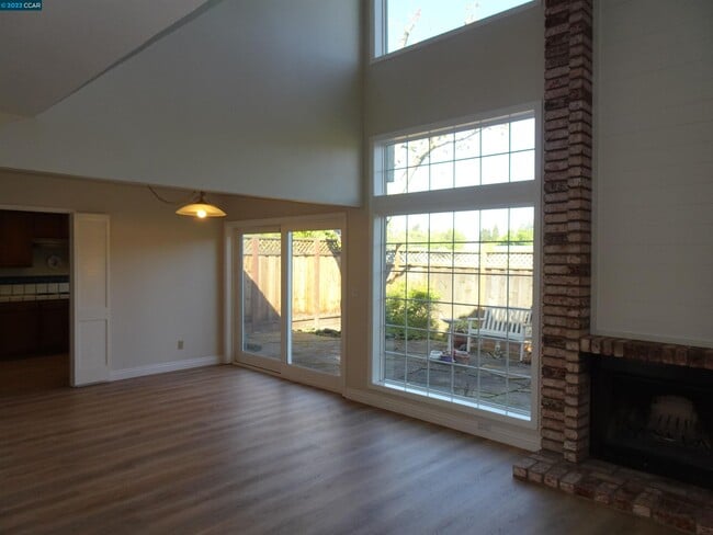 Building Photo - 10050 Foxboro Cir