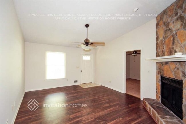 Foto del edificio - 2489 Forest Dale Dr