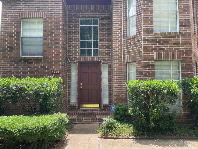 Foto del edificio - 4703 Leicester Way