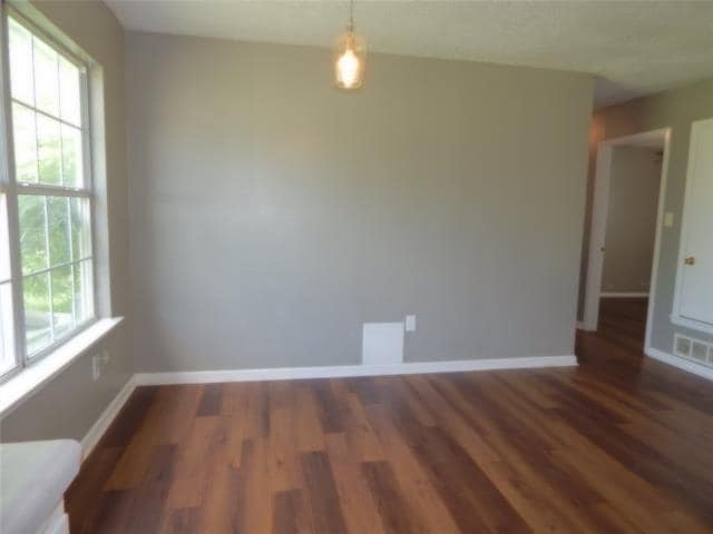Building Photo - 1018 N Powell Pkwy