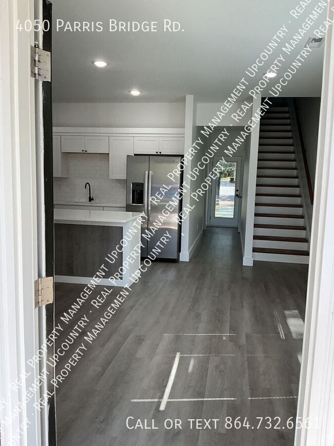 Building Photo - 4050 Parris Bridge Rd