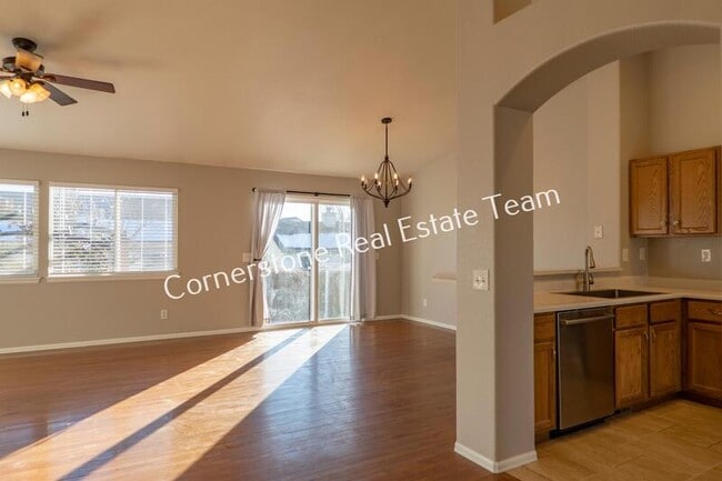Building Photo - 4535 Star Ridge Dr