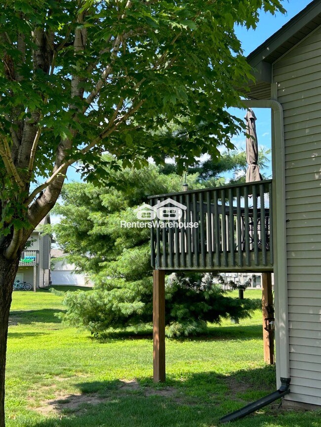 Foto del edificio - 8385 Parkview Ave NE