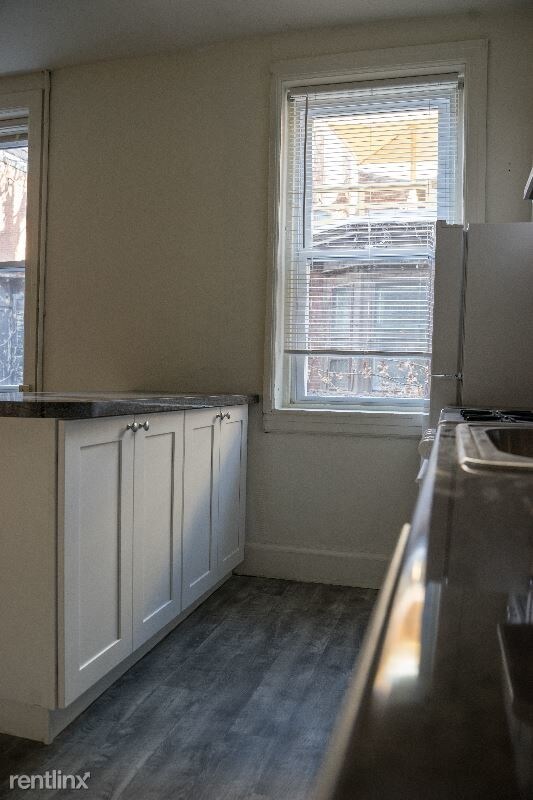 Building Photo - 1201 S 20th St