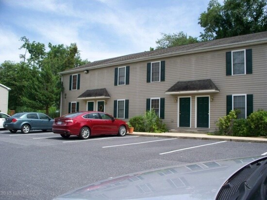 Clifton Knolls Townhomes - 68 Woodlee Rd
