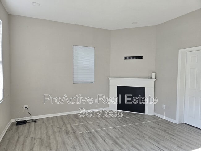 Photo - 126 Linden Ave Apartment