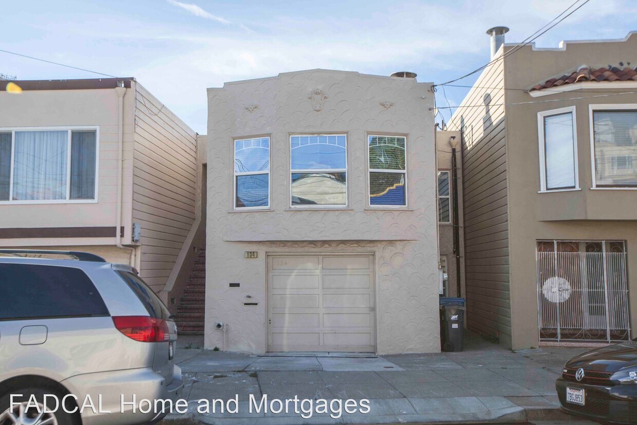 Foto principal - 3 br, 2 bath House - 134 San Diego Ave