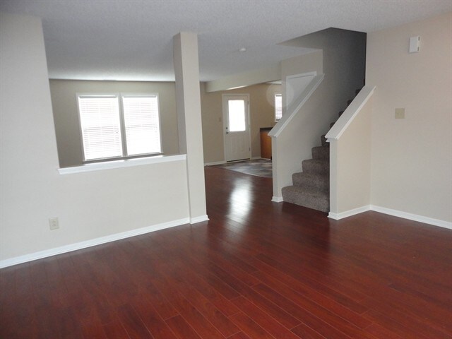 Building Photo - 10812 Parker Dr