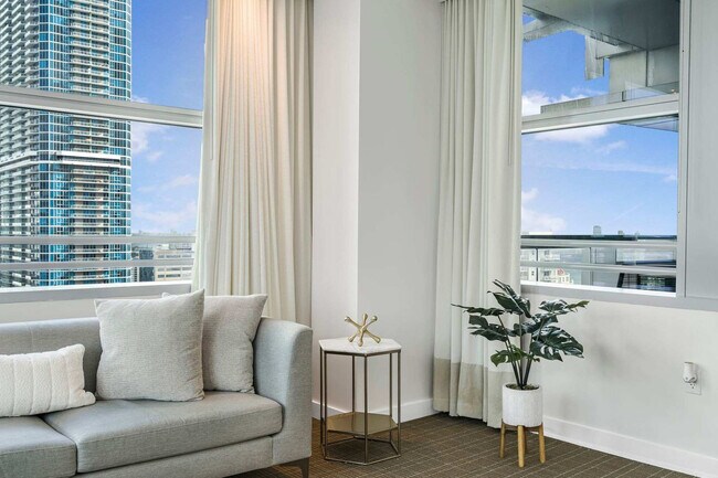 Foto del edificio - 1391 FL-5