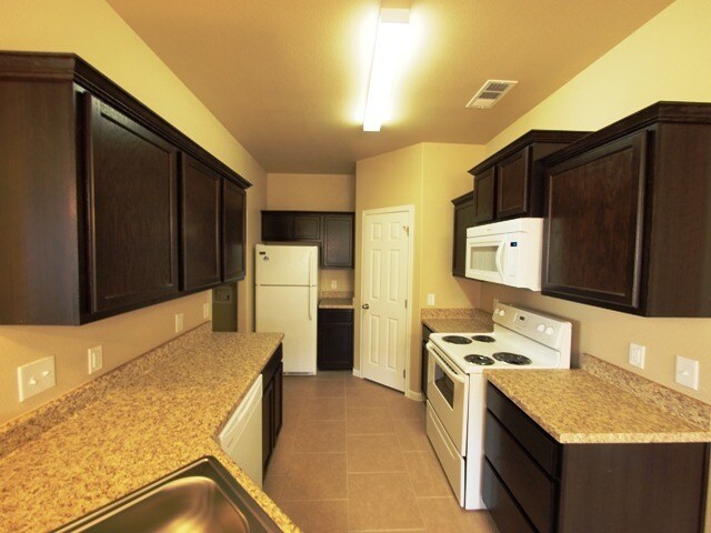 Foto del edificio - 1204 Loyal Ln