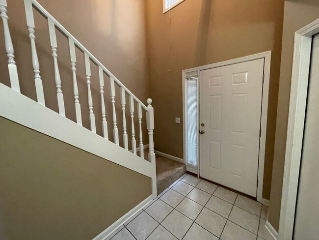 Building Photo - Foxchase Subdivision