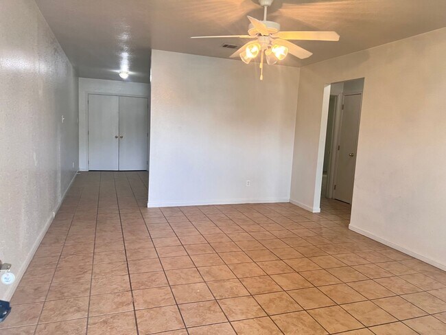 Foto del edificio - 1409 Hopi Trail