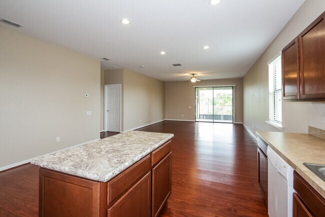 Foto del edificio - 10716 55th Ct E