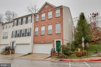 Building Photo - 7047 Water Oak Rd