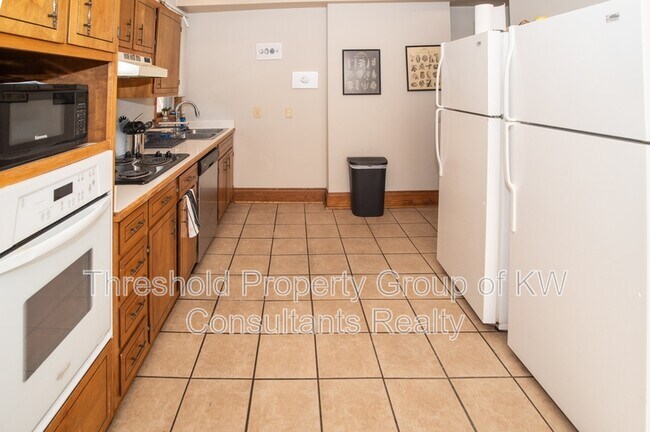 Foto del edificio - 1355-1357-1357 Dennison Ave