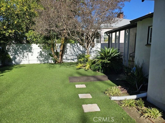 Building Photo - 4428 Tujunga Ave