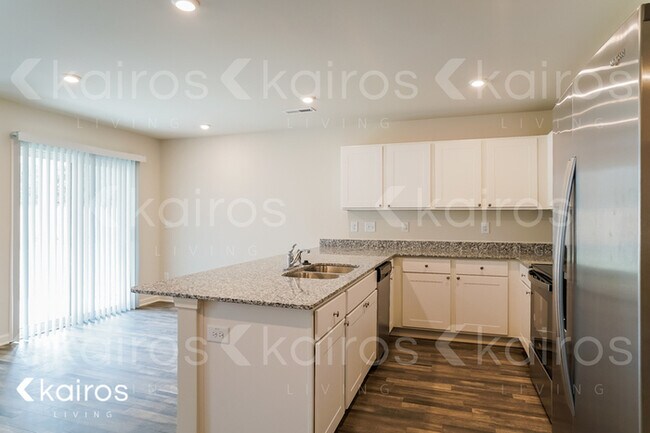 Building Photo - 207 Kyles Dr.