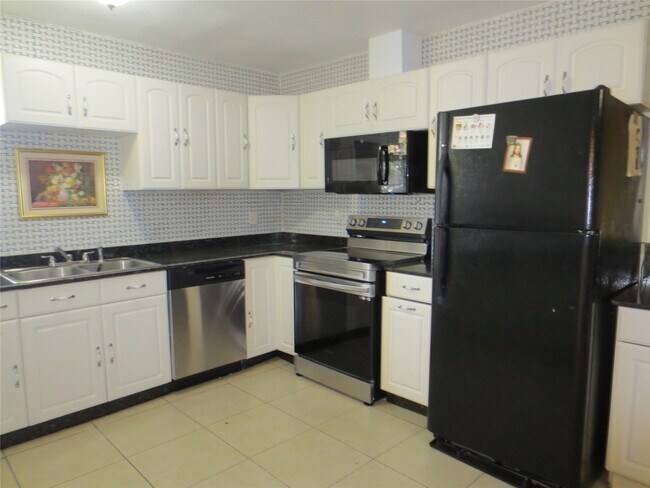 Building Photo - 6633 Mobud Dr