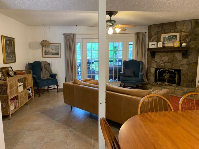 Foto del edificio - 602 Old Rocky Ridge Ln