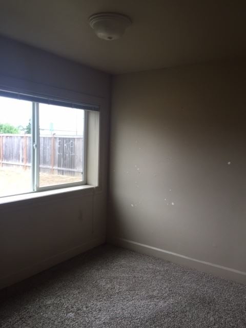 Building Photo - 1 br, 1 bath Apartment - 2 F st 1-6 2 F St #1