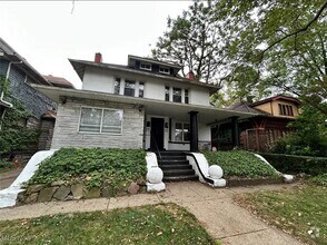 Building Photo - 9104 Parkgate Ave