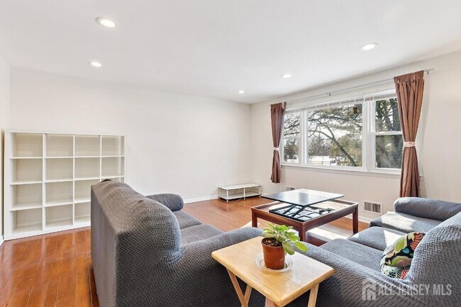 Foto del edificio - 3 Stafford Dr