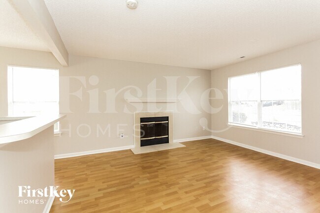 Foto del edificio - 9849 Aviary Hill Way