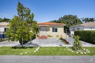Building Photo - 261 SW 48th Ct