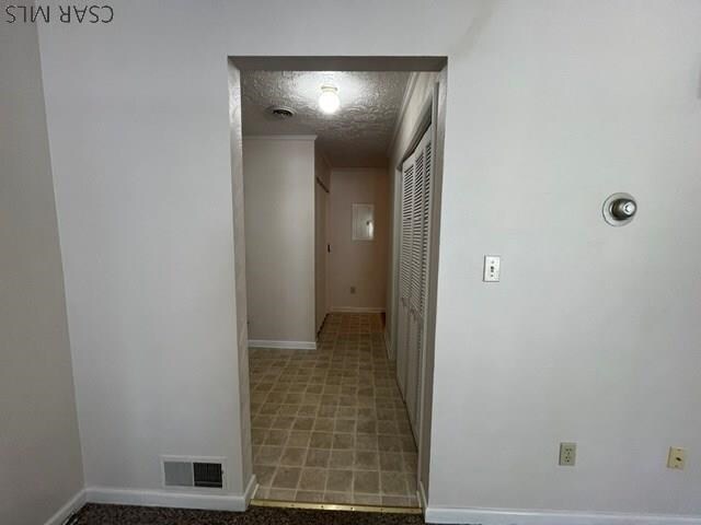 Building Photo - 722 E Oakmont Blvd