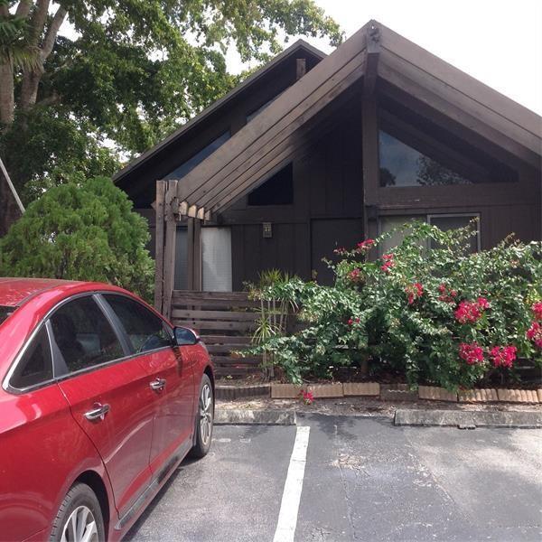 Primary Photo - 499 N University Dr