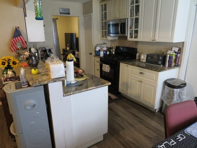 Foto del edificio - 4815 Sorrento