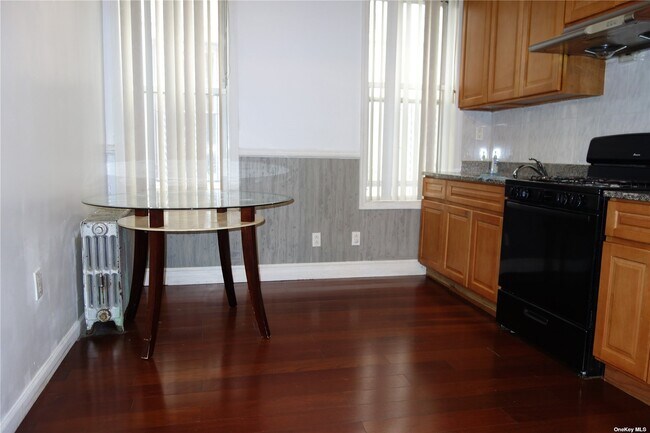 Foto del edificio - 127-08 89th Ave