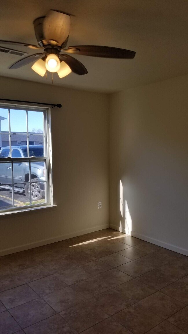 Building Photo - 165 Knowledge Ave