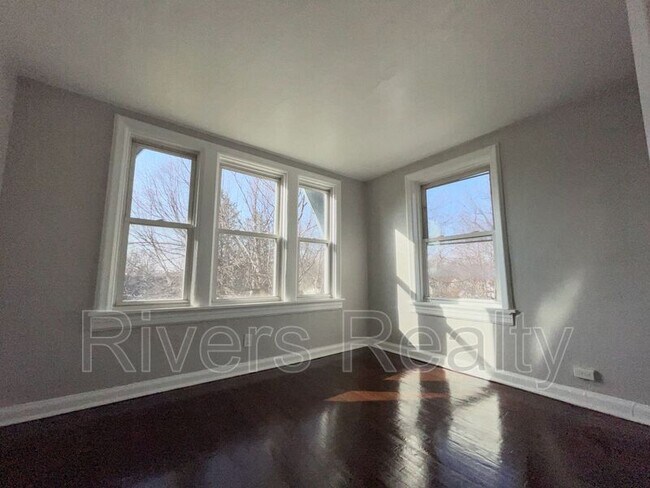 Foto del edificio - 125 W Bodley Ave