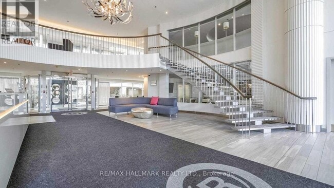 Building Photo - 313 Richmond St E