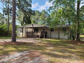 Building Photo - 8405 Verano St