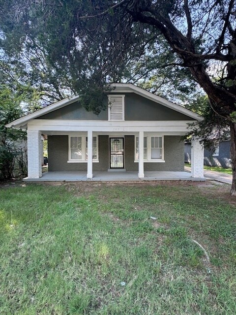 Primary Photo - 787 Moon St