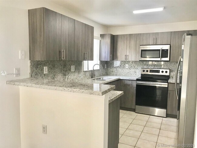 Foto del edificio - 2200 NW 170th Ave