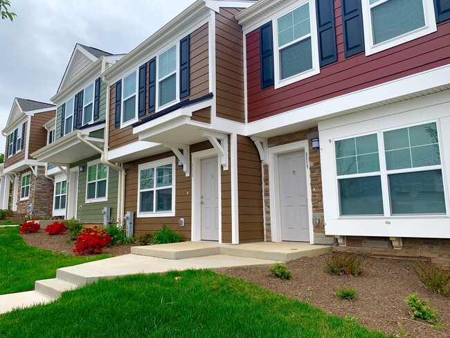 Building Photo - Carrolltowne Village Apartments