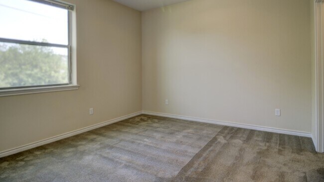 Photo - Falcon Point Condos