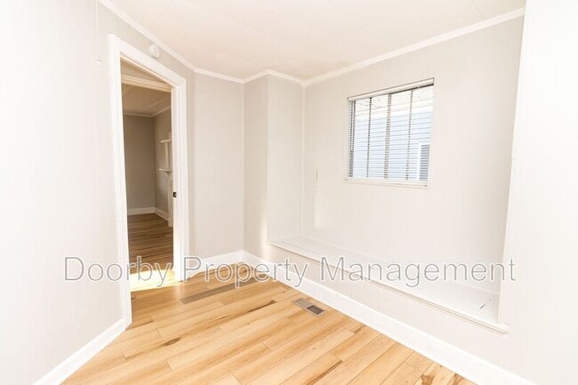 Foto del edificio - 1713 Carson Ave