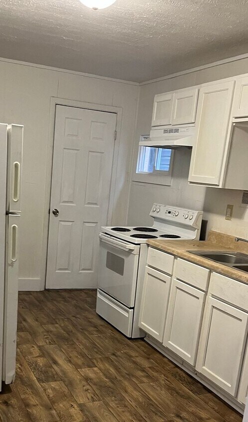 Foto del edificio - 713 W Adams St