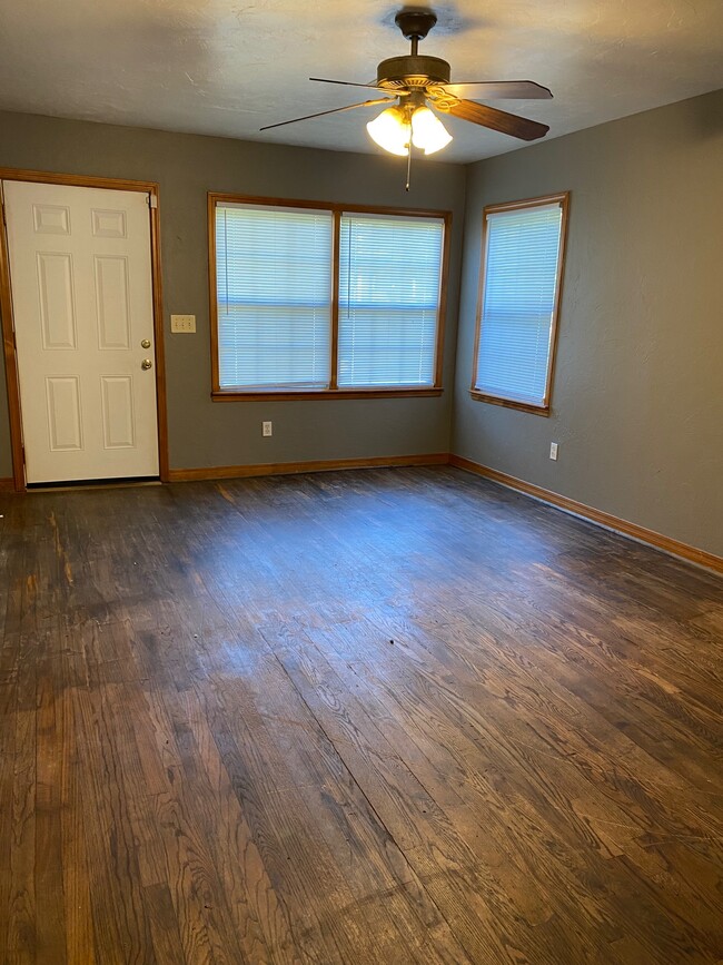 Building Photo - 4005 Crabtree Cove