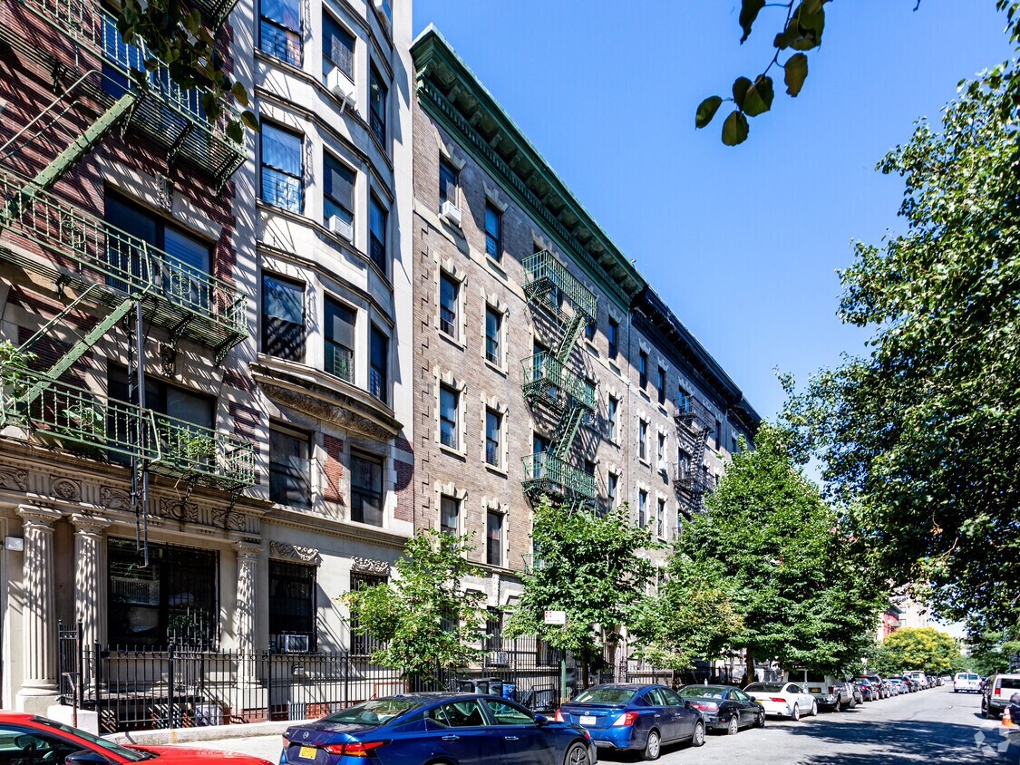 Primary Photo - 520 W 151st St