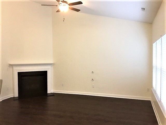 Foto del edificio - 6035 Brookstone Ridge Drive