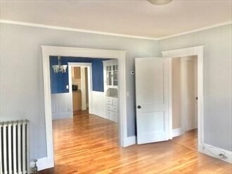 Building Photo - 105 Wrentham St