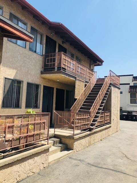 Foto del edificio - 706 E Lomita Ave