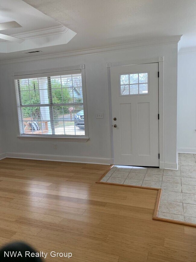 Building Photo - 3 br, 2 bath House - 310 N. C Street