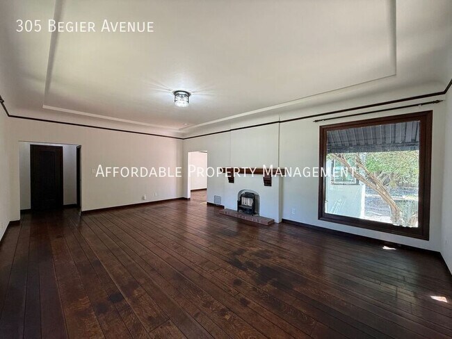 Building Photo - 305 Begier Ave