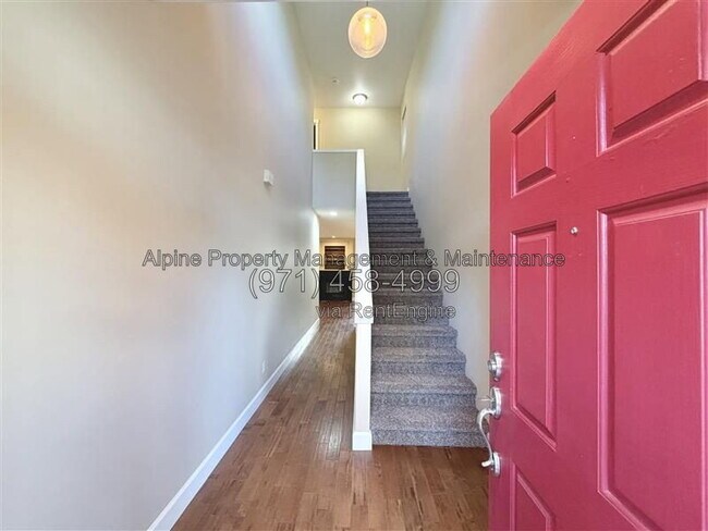 Building Photo - 5758 NE Damsel Dr